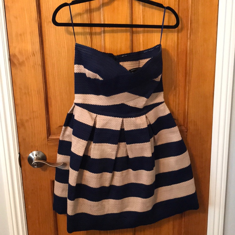 ❇️💠PRICE DROP💠❇️ BCBGMAXAZRIA peplum dress